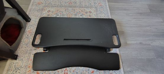 Standing desk