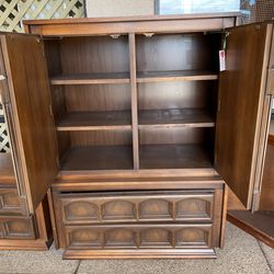 MCM Armoire