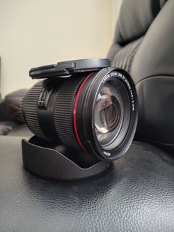 Canon EF 24-70mm f/2.8L II USM Lens