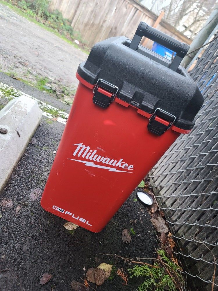 Milwaukee M18 FUEL Drain Snake w/ CABLE DRIVE Locking Feed System