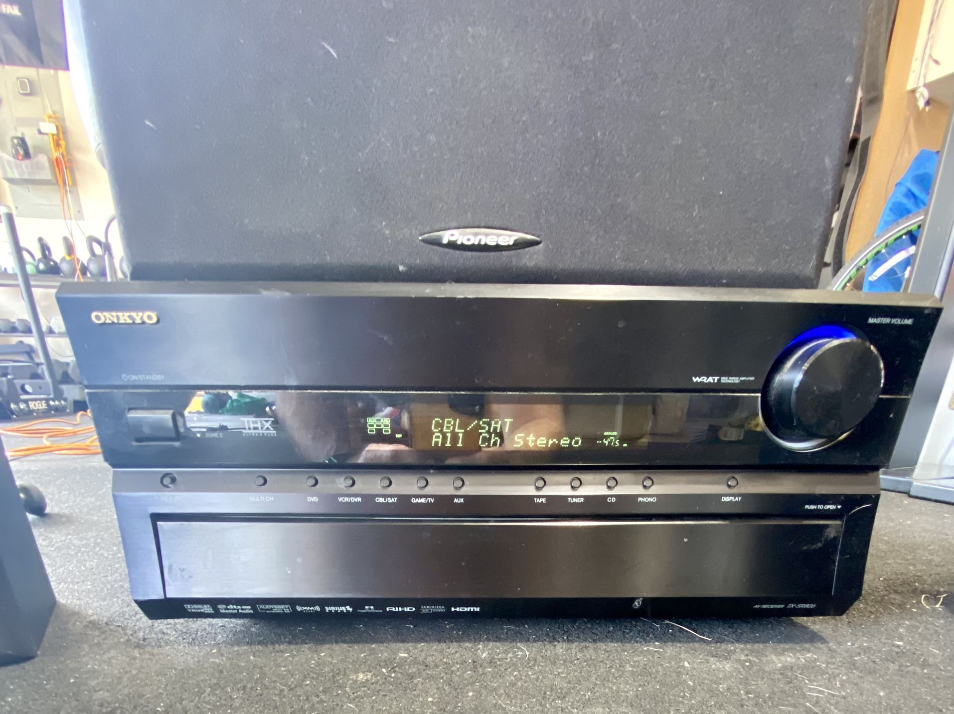 Onkyo TX-SR806 system With Speakers