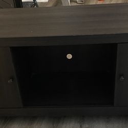 TV Stand Holds Up To 65 Inch Tv
