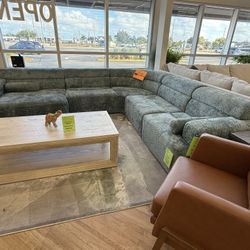 Teal Sectional With Adjustable Chase