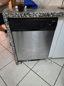 Dish washer