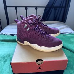 Jordan 12 Bordeaux Size 8