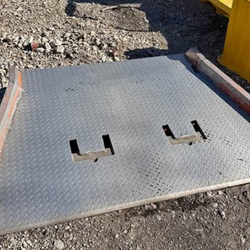 5 by 5 Heavy Duty Dock ramp(weights 300IB)