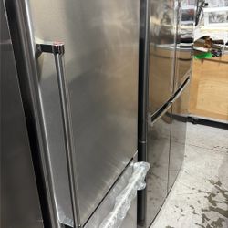 Bottom Freezer Refrigerator 