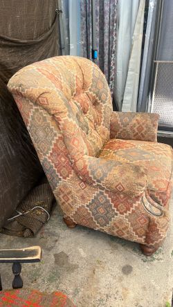 Wing back chair