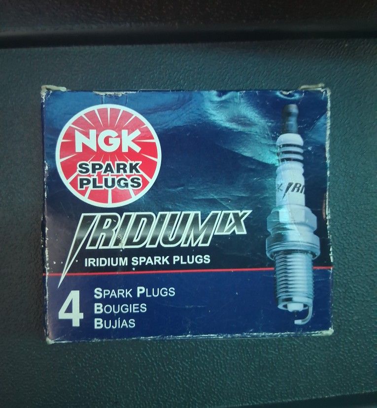 NGK Iridium IX Spark Plug #7164 TR55IX 4-PACK