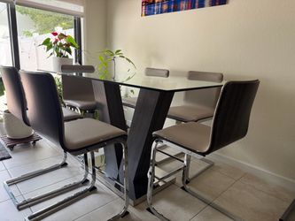 Dining table set