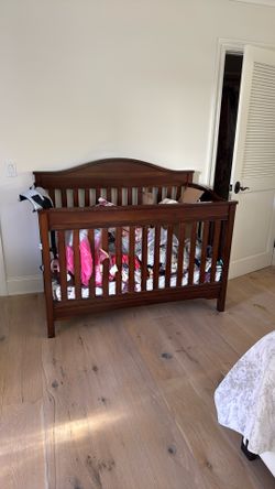 Wood Crib