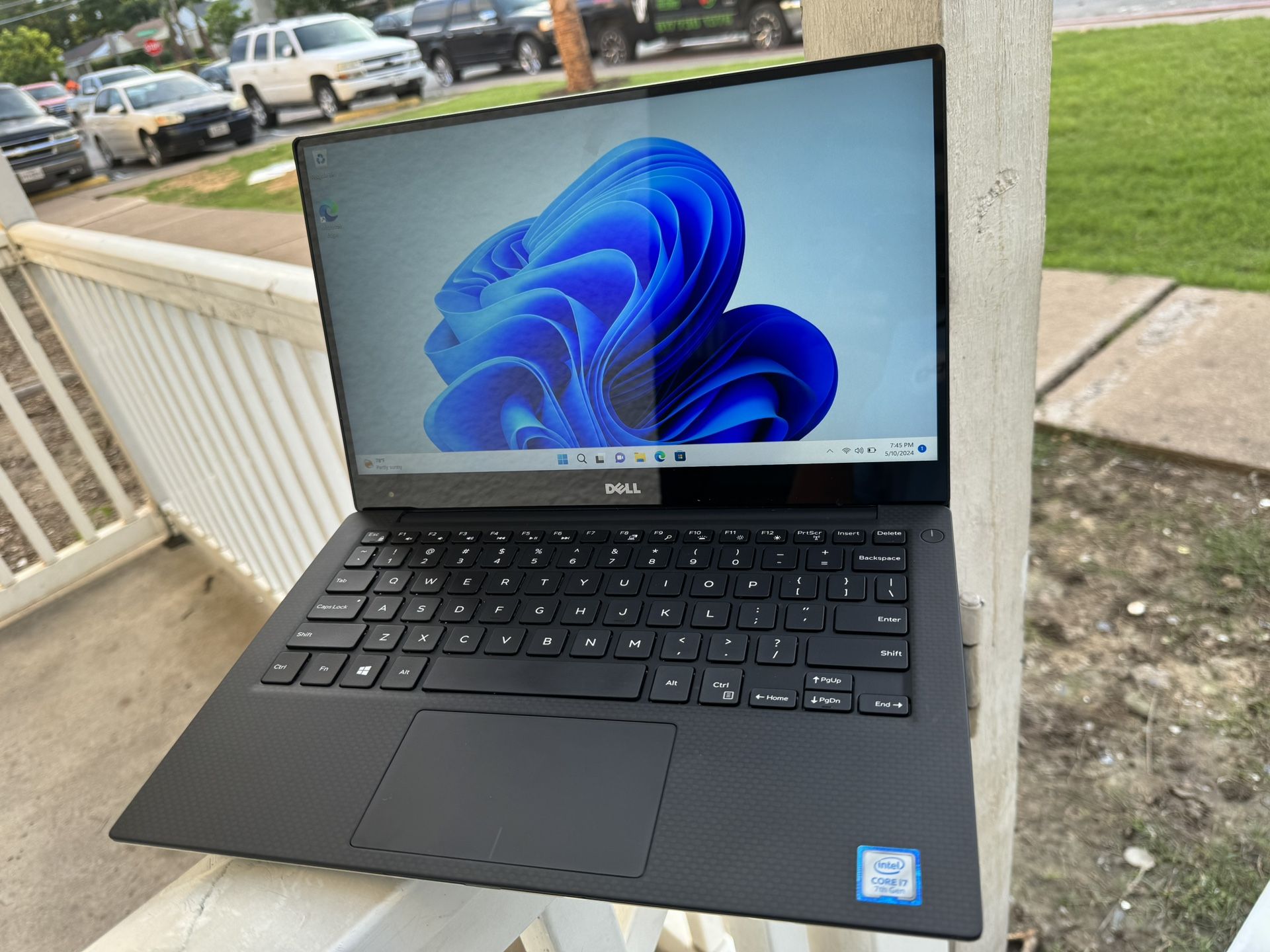 Xps Dell Laptop 2017 Touchscreen 