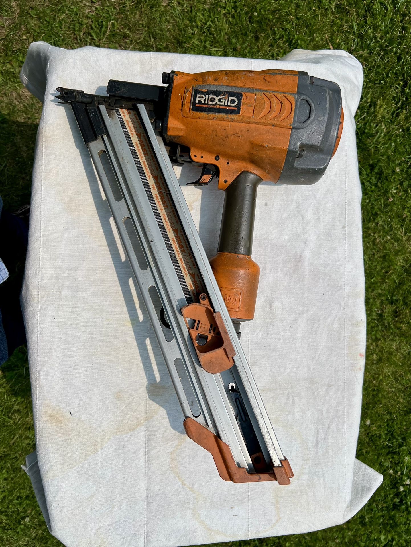 Rigid Air Nail Gun