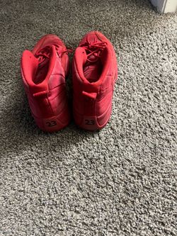 Jordan 12’s size 11