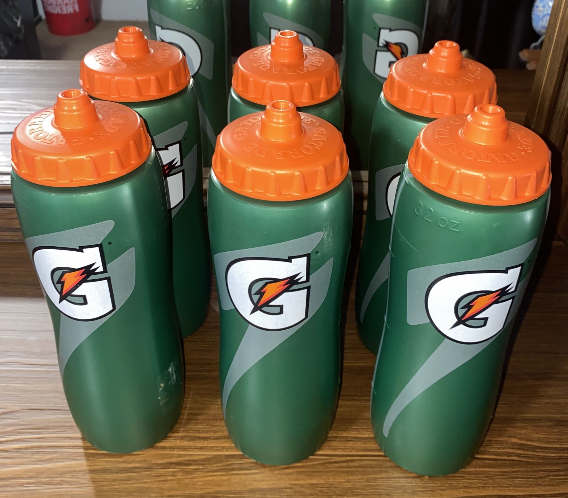 LOT of 6 Genuine Gatorade 32 oz Green/Orange Squeeze Bottles – Brand New!