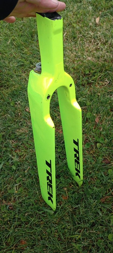 TREK SPEED CONCEPT TRI GEN 2 NEON YELLOW FORKS