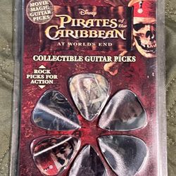 PIRATES OF THE CARIBBEAN SET OF COLLECTIBLE GUITAR PICKS