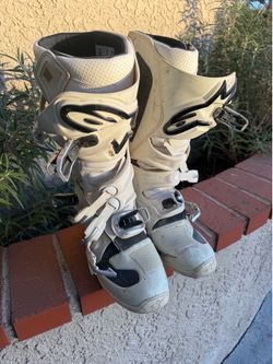 Now boots size 11