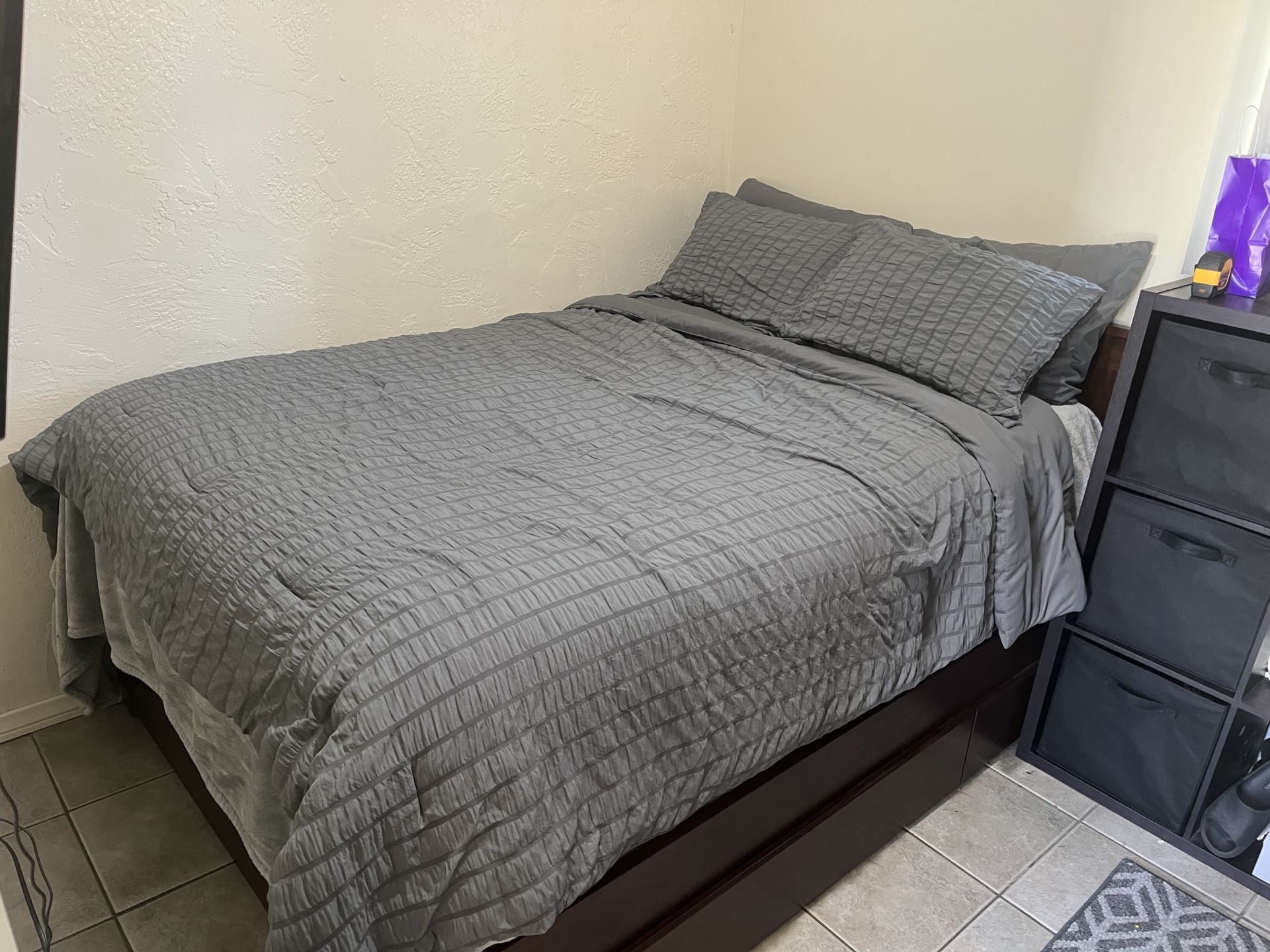 Full Size bed Frame With 4 Bottom Drawers