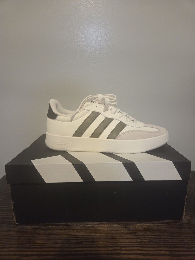 Adidas Barreda Shoes Sz 8.5 M / 9.5 W