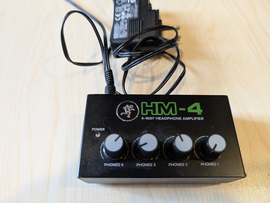 Mackie Hm 4 Way Headphone Amplifier