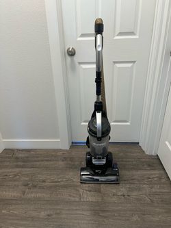 Eureka dash sprint Vacuum