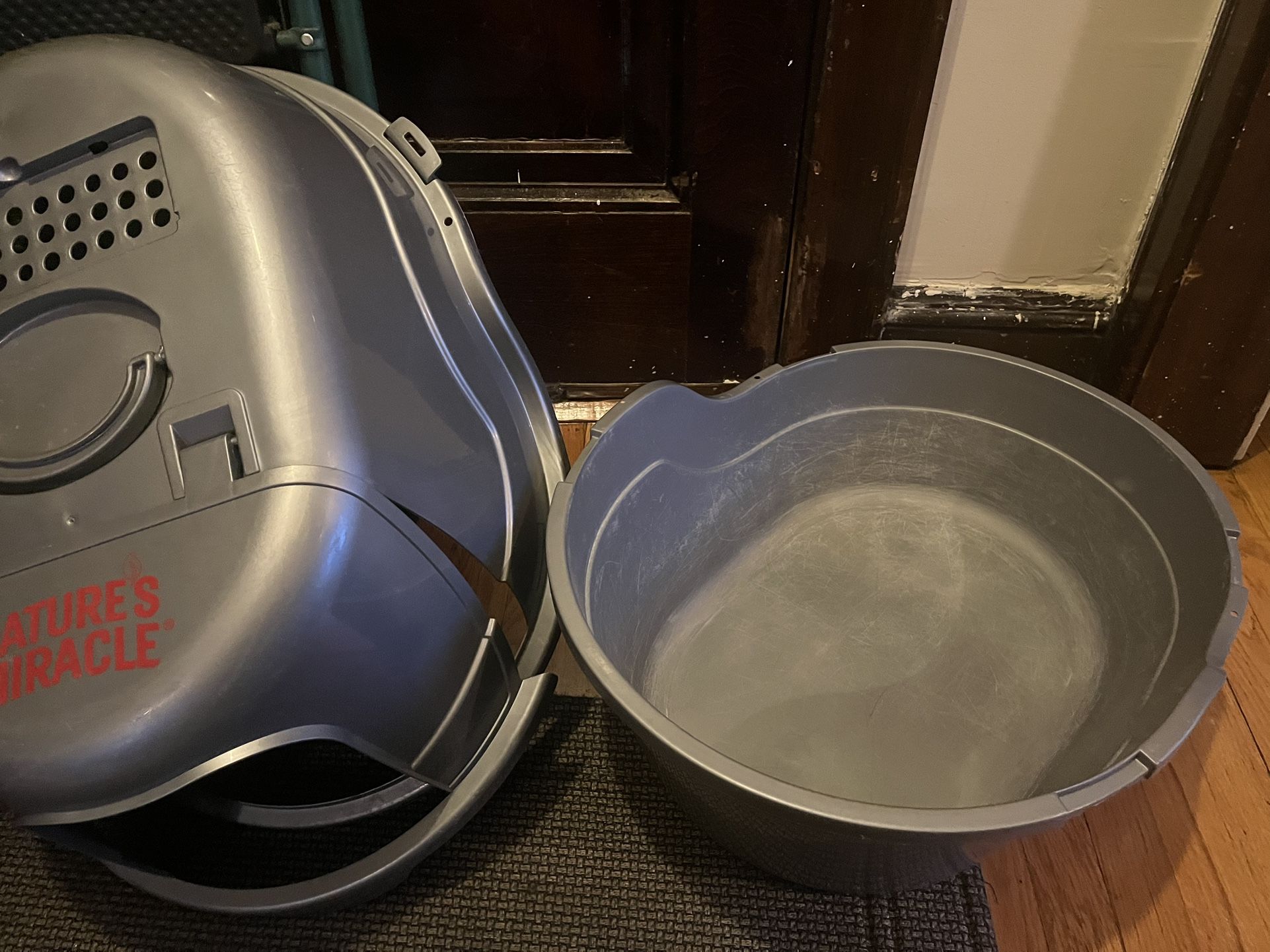 Litter box dome