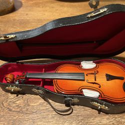 Violin Replica Model