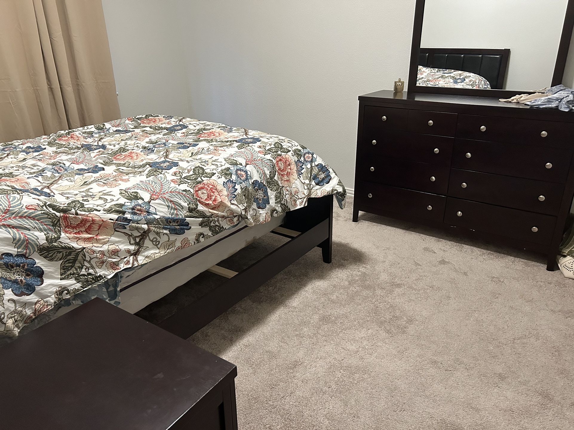 king bedroom no mattress wood and leather like new frame bed nightstand dresser and mirror 