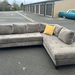 Sectional Couch 