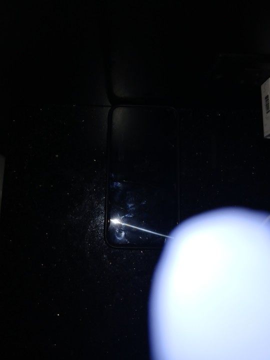 iPhone  11