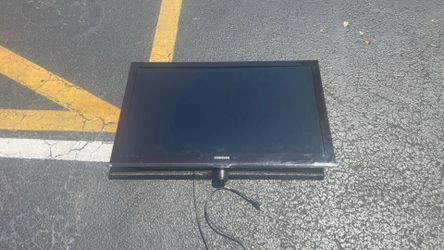 40 Inch Samsung ln40c530 *No Remote*