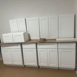  NEW ~ White Shaker Style Kitchen Cabinetry