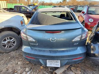 2010 MAZDA 3 FOR PARTS ONLY