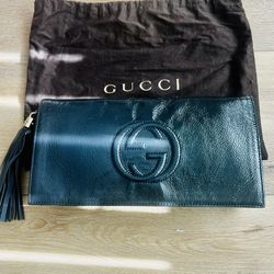 Gucci Soho clutch bag in dark blue patent leather