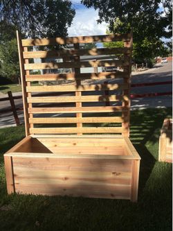 Cedar garden bed