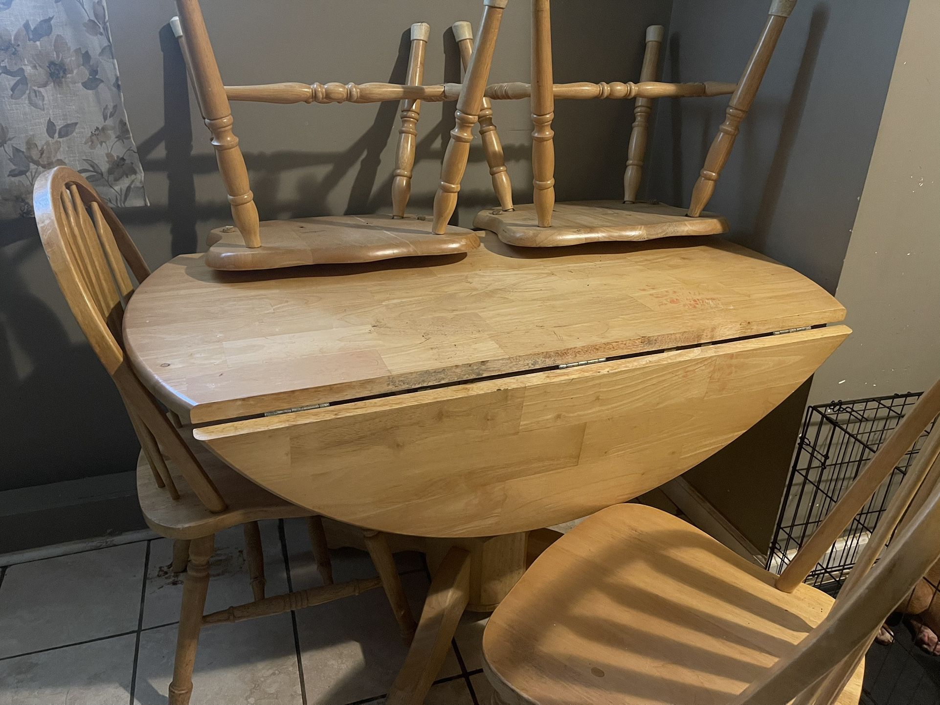 Dining room table