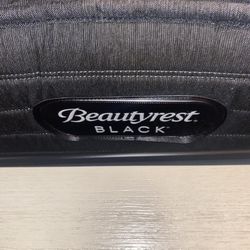 * [KING-SIZED BEDSET] BeautyRest Black Pillow Top mattress AND Tempur Pedic Ergo Extend Sleeptracker remote-controlled motor base