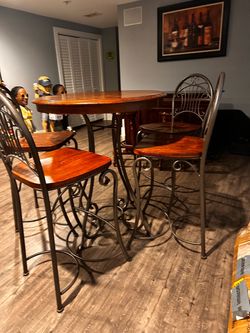 Dark Cherry Wood Cocktail Table with Stools