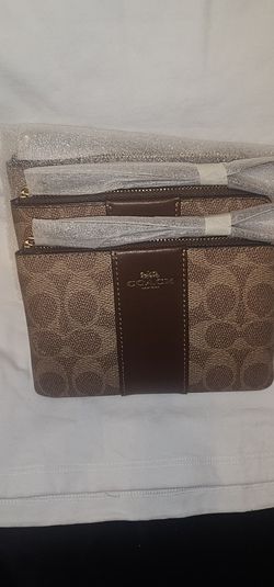 NWT Coach Large Signature Canvas Corner Zip Wristlet Wallet in Canvas