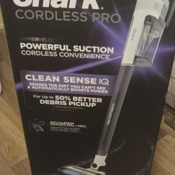 Shark Cordless Pro. Clean Sense IQ New Still In Box 