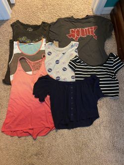 Women’s giant clothing bundle