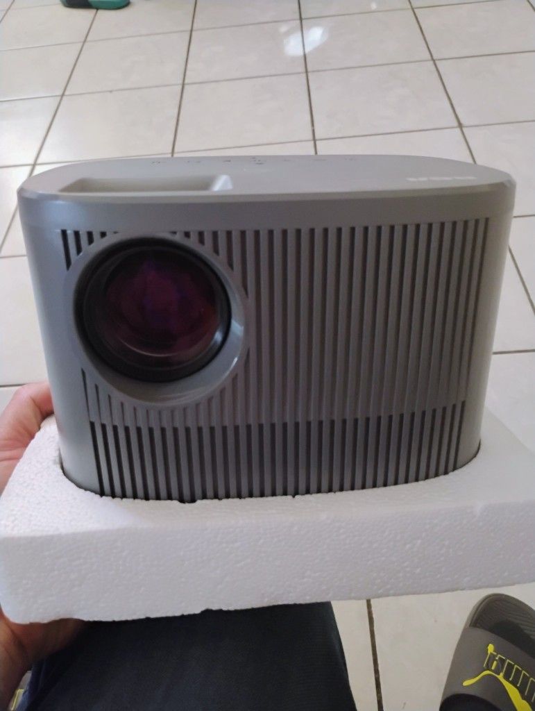 HDMI PROJECTOR FOR SALE 