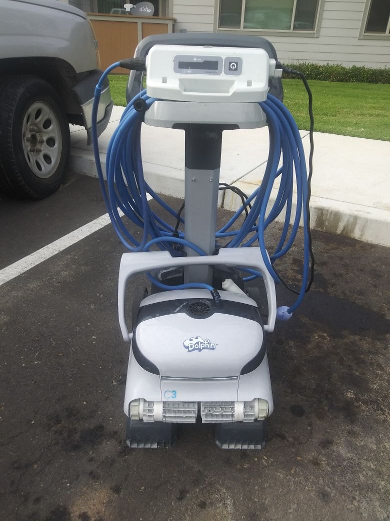 Dolphin C3 commercial robotic pool cleaner