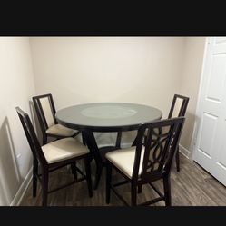 55” Glass Countertop Wooden Table With 4 Chairs 