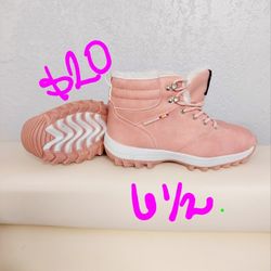 Girls Boots.. Brand New.. Size 6.5