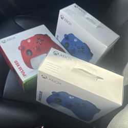 Xbox series S controllers
