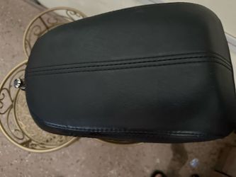 Harley Davidson Softail Rear Seat Pad Screws Onto Fender