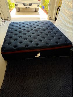 Brooklyn Bedding Aurora Luxe Cooling(1 King, Firmness: Medium, Cloud Pillow Top: Yes)