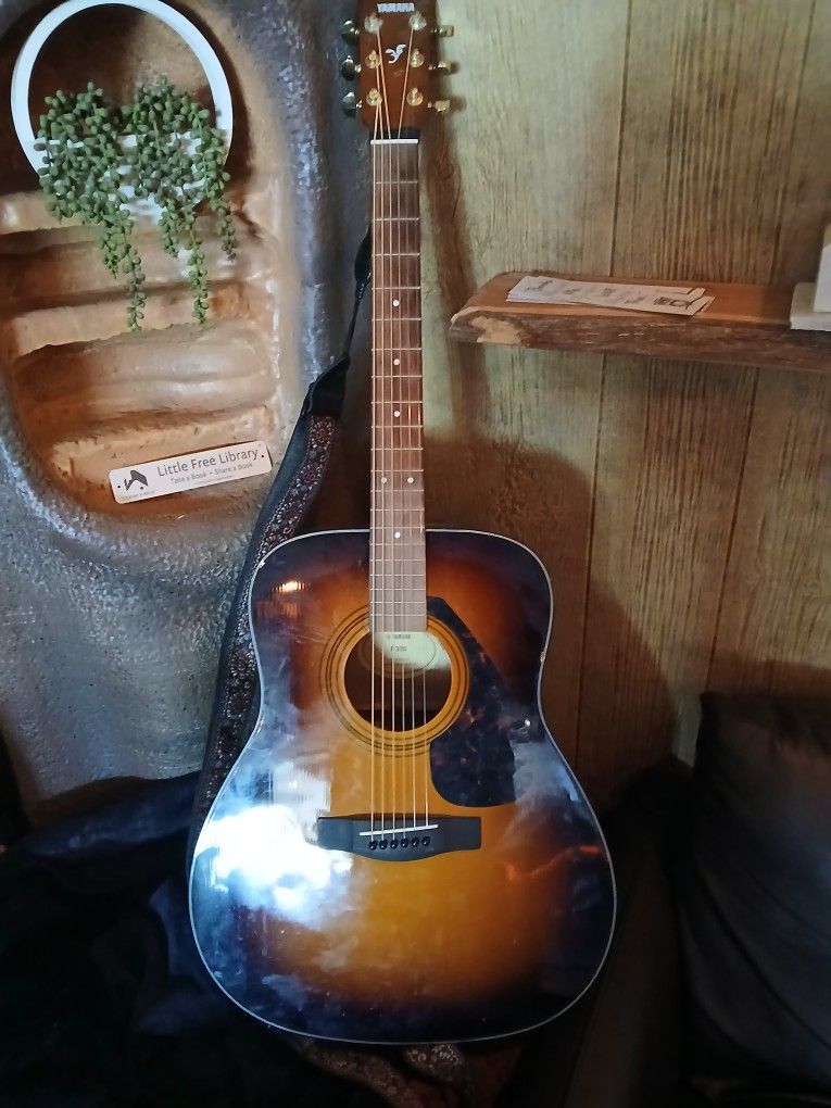 Yamaha F335
